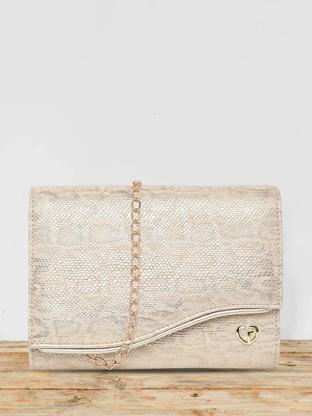 Caprese store clutch bags