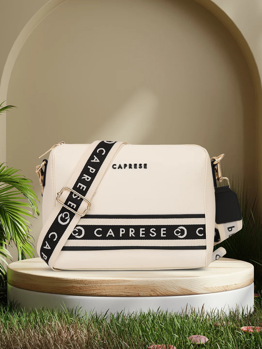 Caprese Trinity Sling Medium Solid Women'S Handbag Cream